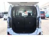 荷室も広くて積みやすくなっています。
