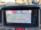 純正メモリーナビ付き★Rレンジにいれるとバックモニターが映し出されます!駐車も安心ですね!