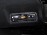 ETC付。高速道路の料金所はキャッシュレスで通過です。サービスエリア等にあるスマートインターの出入りも利用可能でとっても便利。ご納車後すぐにお使い頂けるようセットアップしてのお渡しとなります。
