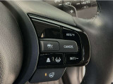【アダプティブ・クルーズ・コントロール】予め設定した車速内でクルマが自動的に加減速。 前走車との適切な車間距離を維持しながら追従走行し、高速道路でのドライバーの疲労を軽減してくれる嬉しい機能付♪