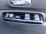 パワーウインドウなので、運転中でも安全に窓の開閉ができますよ!