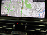 iDriveHDDナビゲーションになります。操作はコントローラーとタッチパネルにて操作いただけます。