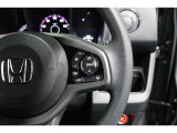 Hondaセンシングの機能のひとつ、アダプティブクルーズコントロール付!アクセルから足を離しても設定したスピードと前車との車間を保ち走行してくれます!車線維持もアシスト☆高速道路で疲労軽減ですね☆
