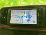 停車中には画面でテレビ映像を視聴でき、待ち時間などの過ごし方に幅が広がります。映像を楽しみたい時に活用できる、日常にうれしい装備としてご案内します。