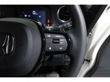 Hondaセンシングの機能のひとつ、アダプティブクルーズコントロール付!アクセルから足を離しても設定したスピードと前車との車間を保ち走行してくれます!車線維持もアシスト☆高速道路で疲労軽減ですね☆