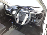 分かりやすく操作しやすい運転席まわりです☆