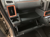 当店は整備工場併設の新車・中古車店です。全車認定中古車です。泉佐野市・貝塚市・熊取町・田尻町・泉南市・阪南市・岬町の泉州地域のお客様、大阪府内や他府県のお客様もお待ちしています。