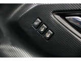 運転席のシートポジションメモリー機能は、登録済みの運転者と交代しても、シートポジションの変更の手間がかかりません。