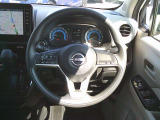 運転中でも安心ステアリングスイッチ(オーディオ、メーター内ディスプレイ)操作が出来ます!
