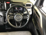 ハンドルも手にしっくり馴染み、握りやすくしっかり車の情報が伝わってきます。