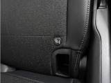 ◆ISOFIX◆シートベルトいらずでチャイルドシートと固定金具を連結するだけでガッチリ固定できます。