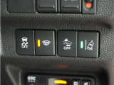 ◆VSA◆横滑り防止装置が装備されています。コーナーリング時の横すべりを抑える機能と、車両の急激な挙動変化を抑える機能で、安定した走行を実現しています。運転に安心とゆとりが出来ます。