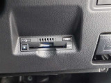 ETC車載器は、ビルトインタイプですっきり収納され、見た目も使い勝手も満足のアイテムです。