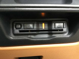 ETCが装着されています。再セットアップ後高速道路の料金所をノンストップで通過できて大変便利です。