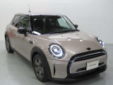 フロントフェイスはMINIアイコンとして永らく愛されるデザイン性の良さと、ブランドの魅力を感じる事ができます。