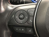 【ステアリングスイッチ】左です。ハンドルから手を離さず、運転に集中したまま手元でオーディオ操作等ができます。