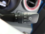 周囲が暗くなると自動でヘッドライトを点灯するオートライト機能付き。周囲が明るくなると自動で消灯します。