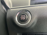プッシュスタートですのでエンジンの始動もボタンを押すだけです