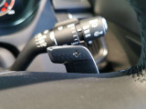 【パドルシフト】運転席から任意で、変速を自由自在に操ることができます。