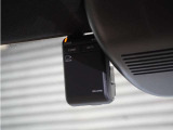 ◆ドライブレコーダー◆映像・音声などを記録する自動車用の装置です。 もしもの事故の際の記録はもちろん、旅行の際の思い出としてドライブの映像を楽しむことができます。