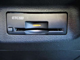 スッキリと収まったETC2.0ユニット。 やはり便利さからマストアイテムになってきましたね。