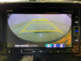 リアカメラ付で、後方をナビ画面で確認。車庫入れも安心です。もちろん、バックギアと連動しています。