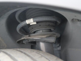 気になる中古車の下廻り。もちろん、納車時には整備スタッフによる点検を実施致しますので安心してご購入いただけます。