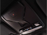 【サンルーフ】高級車のマストアイテムのガラス・サンルーフ。開放感のある室内空間を演出してくれます。