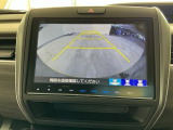 【バックカメラ】運転が苦手な方も車庫入れラクラクです!ギアをリバースに入れれば自動的に切り換わりますので、面倒な操作は不要です♪狭い駐車場もお車を傷つけず安心ですね!