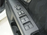 ◆パワーウィンドウスイッチ◆運転席から全席の窓の開閉操作を行うことが出来いつでも換気ができます!