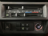 ご納車までに、弊社サービススタッフによる点検整備を行い、バッテリー、エンジンオイル、オイルエレメント、ワイパーゴムを交換し、ブレーキを分解、摩耗等を確認、必要であれば交換、安心してお乗りいただけます!