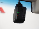 ◆ドライブレコーダー◆映像・音声などを記録する自動車用の装置です。 もしもの事故の際の記録はもちろん、旅行の際の思い出としてドライブの映像を楽しむことができます。