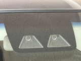 前方車だけでなく歩行者にも反応して自動でブレ-キが作動するスマ-トアシストIII装備!
