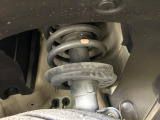 お車を安心してお乗りいただく為には、足回りの定期点検が欠かせません。サービスサポート(有償保証)では無料点検もご提供しており、安心のカーライフをお過ごしいただけるサポート体制が整っています。