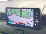 【バックカメラ】駐車時に後方がリアルタイム映像で確認できます。大型商業施設や立体駐車場での駐車時や、夜間のバック時に大活躍!運転スキルに関わらず、今や必須となった装備のひとつです!