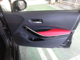運転席ドア内張り画像です。