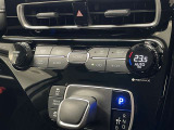オートエアコンで細かい温度調節ができます。車内をいつでも快適空間にしてくれます。