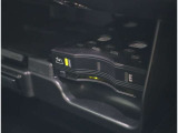 【ETC2.0車載器】 ビジネスシーンから休日の高速ドライブに至るまでもはや必須の装備となりましたETC車載器。DSRC対応で、渋滞などの交通情報もよりダイレクトに受信できます。