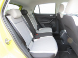 ISOFIX(イソフィックス)基準適合チャイルドシート固定装置!!安心楽々で対応チャイルドシートが取付できます。