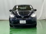 LEDヘッドライトを装備しています。LEDヘッドライトはとても明るく、雨の日や夜間走行も安全・安心です。オートライトコントロール付きで周囲の明るさに応じて自動で点灯・消灯します