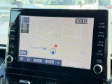 【カーナビゲーション】タッチパネルや音声操作に対応した高精度カーナビを搭載。快適性と操作性を両立し、旅行や長距離ドライブでも安心して目的地まで移動できます。