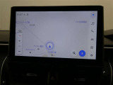 純正ナビを装備。タッチパネル式で使いやすく、お出かけもラクラクです。