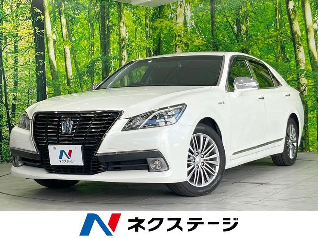 クラウン ハイブリッド 2.5 ロイヤルサルーン ブラックスタイル