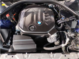 【BMWクリーンディーゼル】市場をリードするディーゼルエンジン。低回転ステージ専用ターボが走り出しから効果的に過給を行いスムーズな発進加速や低燃費を実現。ディーゼルの常識を超えたスポーティな走りを!