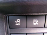 両側オートスライドドアです。運転席からでもスイッチひとつで開閉できるので、便利ですよ