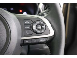 ☆アダプティブクルーズコントロール付です!スイッチ操作により高速道路などをアクセルを踏み込まなくても一定速度で走行が可能です!全車速追従機能付き!ロングドライブも楽々ですよね(^_^)v