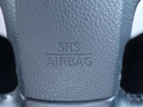 運転席エアバッグを装備しています。