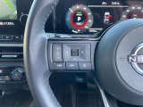 ステアリングに装備されたスイッチで運転中でも楽に音量の操作が可能です♪♪慣れると目線をそらさずに行えますので安全です♪♪