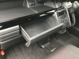 工夫を凝らした収納。限られたスペースを活用しています。