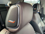 BOSEサウンドシステムが付いており運転席、助手席ヘッドレストから音が出ます。音楽等楽しめますね♪
